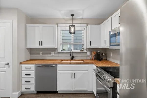 $390,000 | 1342 Bristol Road, Moscow, ID 83843