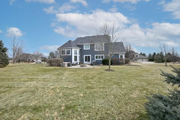 $1,100,000 | 1260 4 Winds Way, Hartland, WI 53029