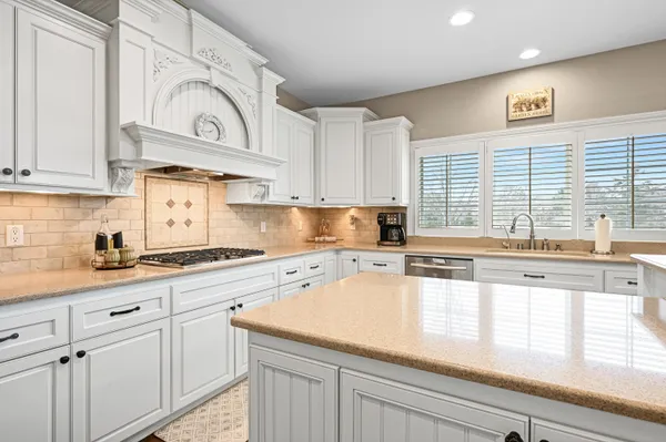 $1,100,000 | 1260 4 Winds Way, Hartland, WI 53029