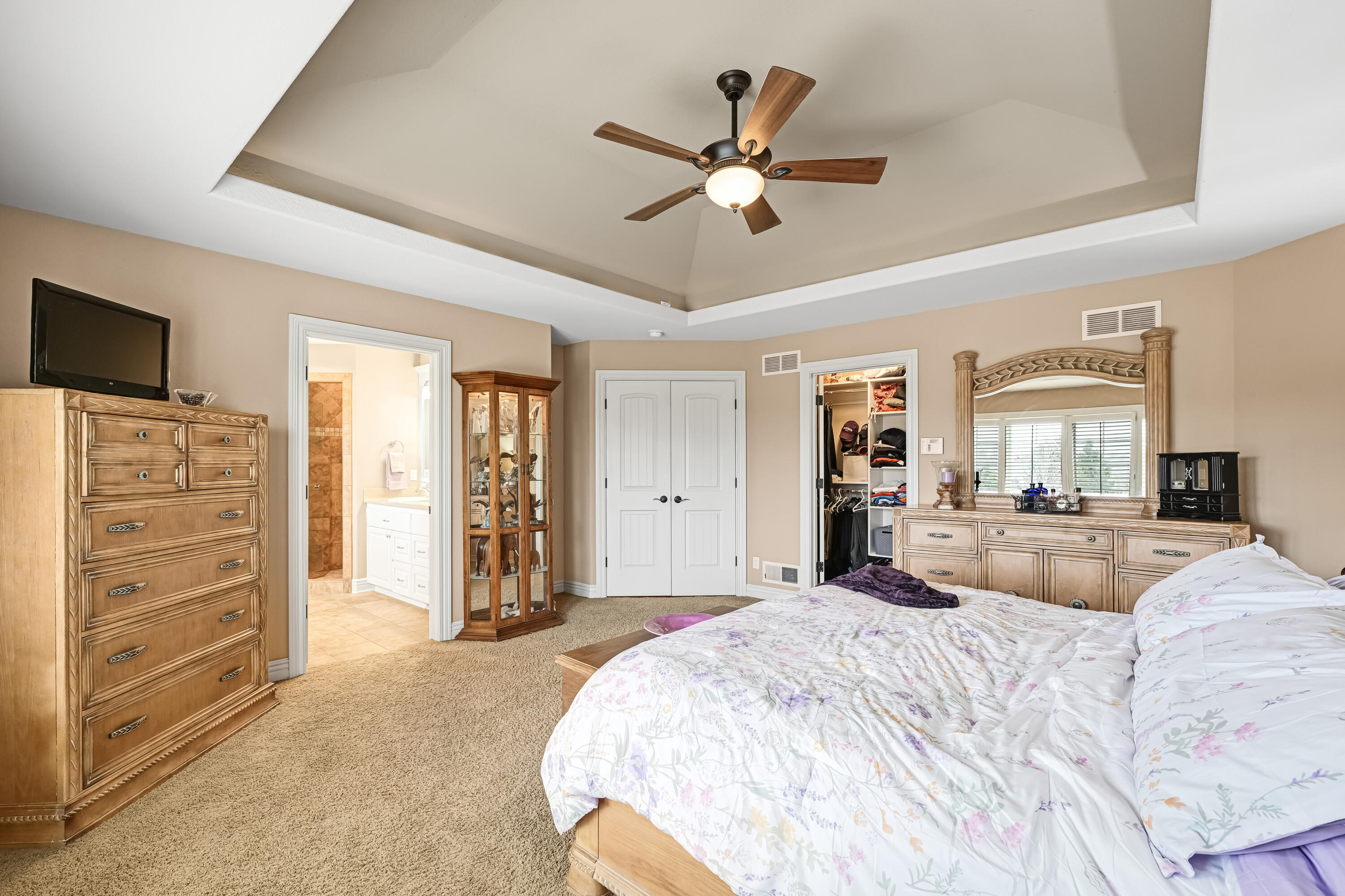 1260 4 Winds Way Hartland, WI 53029 - Photo 29 of 56 Spacious Primary Suite