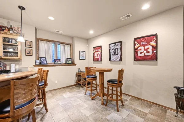 $1,100,000 | 1260 4 Winds Way, Hartland, WI 53029