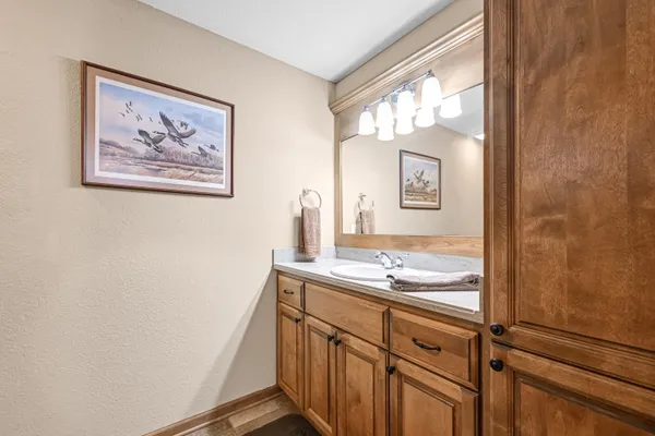 $1,100,000 | 1260 4 Winds Way, Hartland, WI 53029