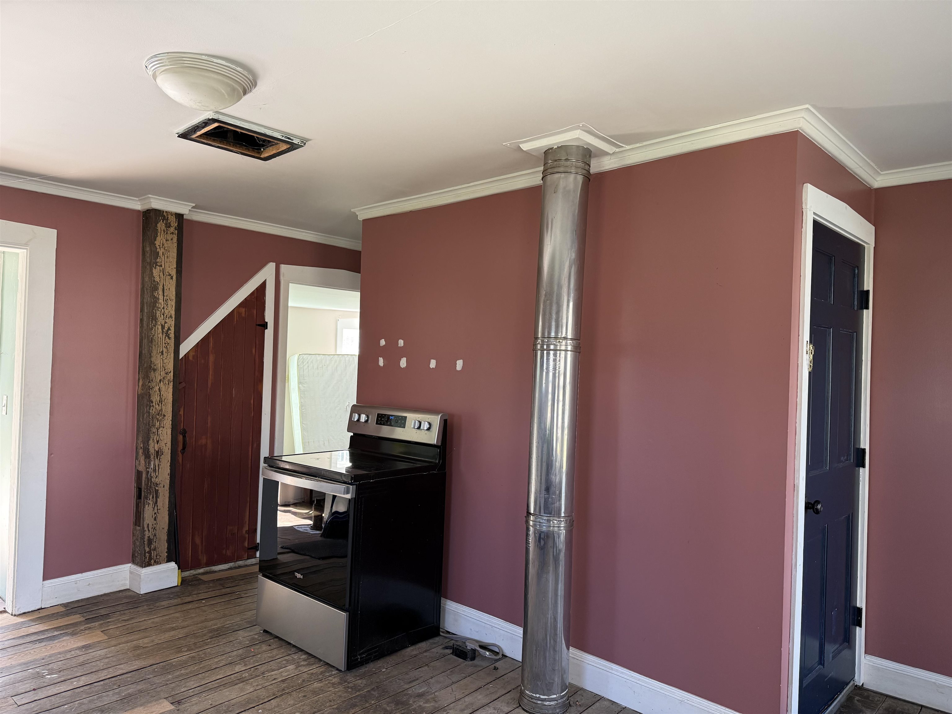 7016 Highway 30 Pawlet, VT 05761 - Photo 4 of 21
