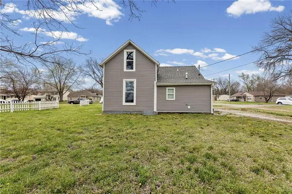 $185,000 | 846 South Olive Street, Ottawa, KS 66067