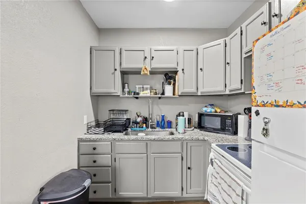 $185,000 | 846 South Olive Street, Ottawa, KS 66067
