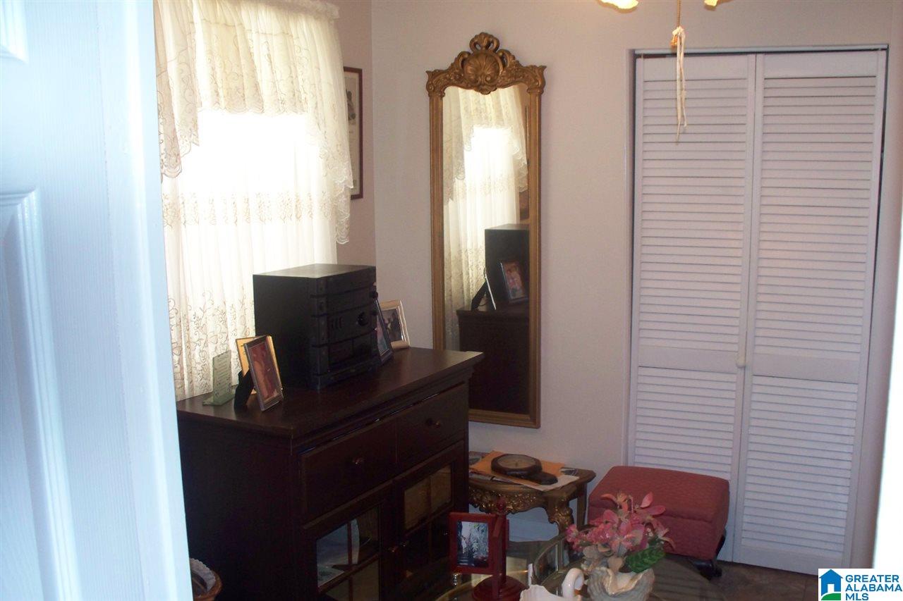216 Flora Street Southwest Birmingham, AL 35211 - Photo 11 of 17