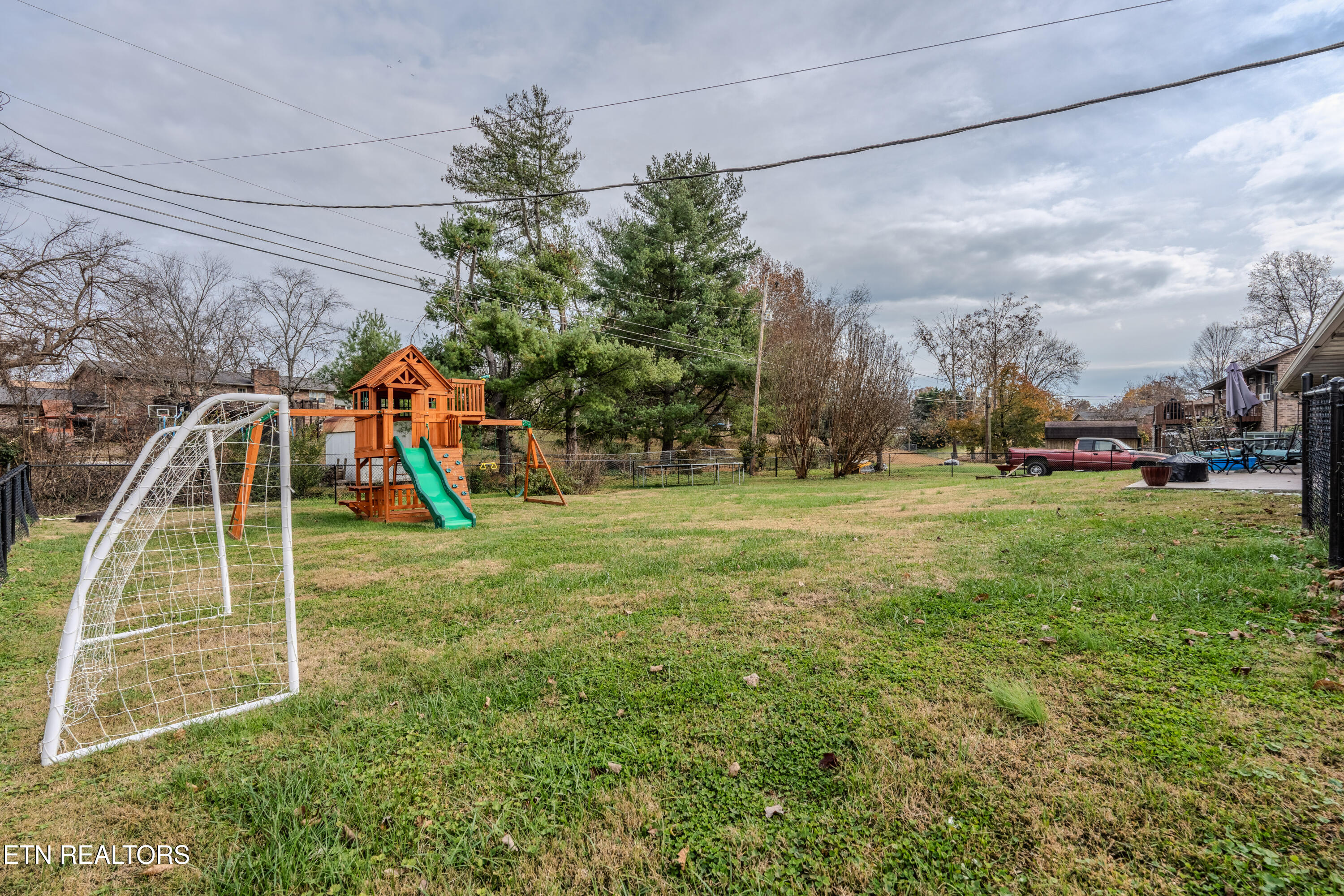 3020 Shropshire Boulevard Powell, TN 37849 - Photo 38 of 42 3020ShropshireBlvd-37