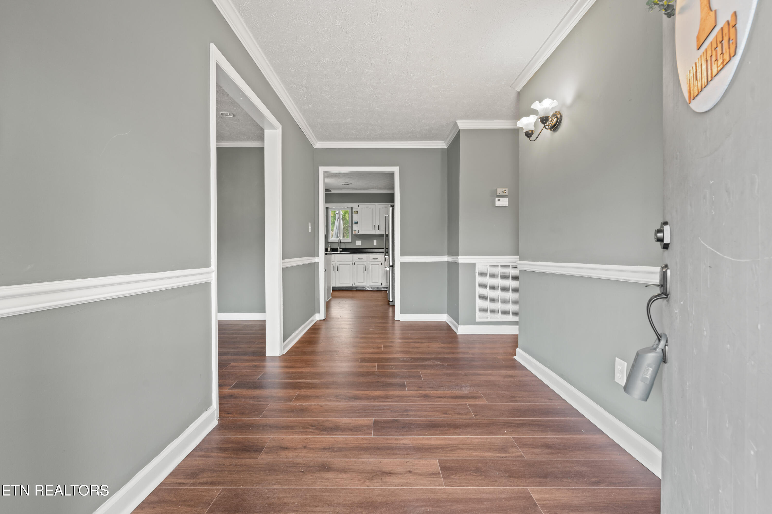 3020 Shropshire Boulevard Powell, TN 37849 - Photo 8 of 42 3020ShropshireBlvd-8