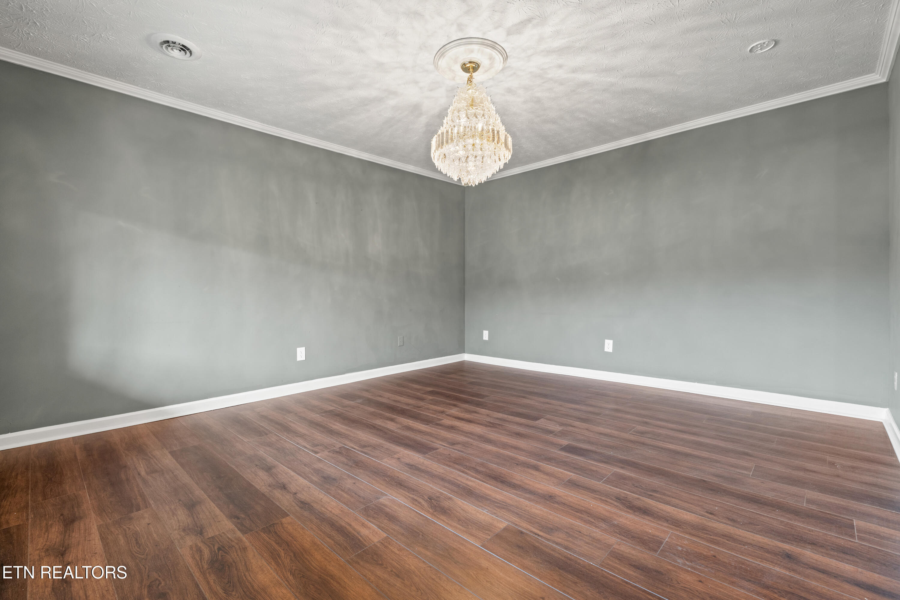 3020 Shropshire Boulevard Powell, TN 37849 - Photo 9 of 42 3020ShropshireBlvd-11