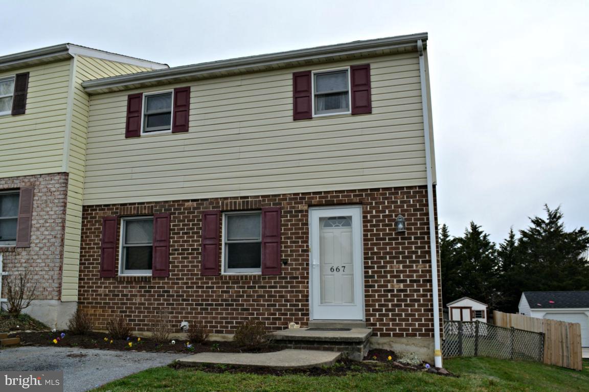 667 South Cedar Street Lititz, PA 17543 - Photo 1 of 16