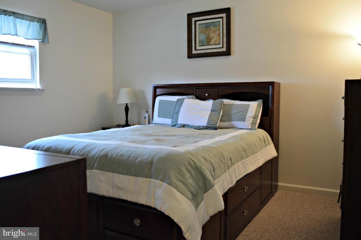 667 South Cedar Street Lititz, PA 17543 - Photo 10 of 16