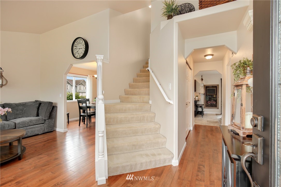 425 Hackmann Street Buckley, WA 98321 - Photo 4 of 40 Gallery Image 4