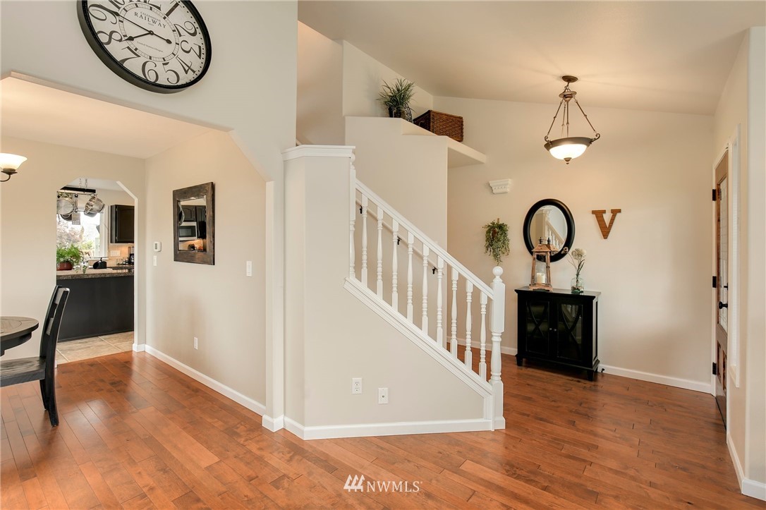 425 Hackmann Street Buckley, WA 98321 - Photo 5 of 40 Gallery Image 5