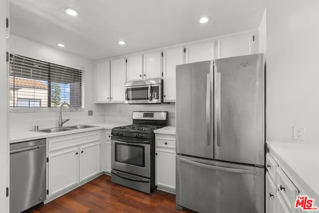 $3,100 | 3055 North Brea Boulevard, Unit 4, Fullerton, CA 92835