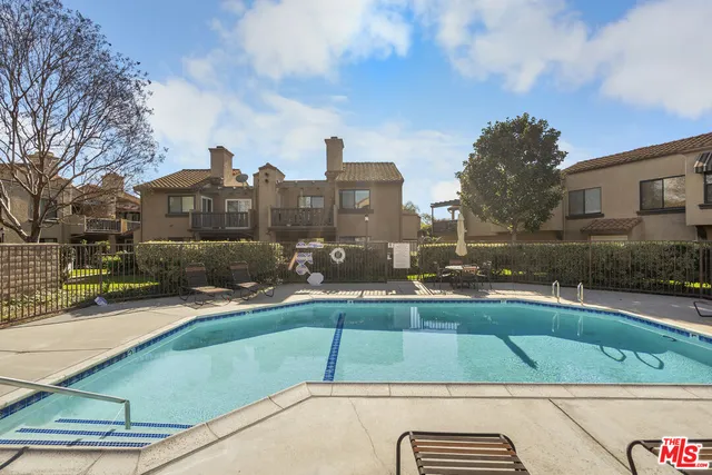a view of a tennis court