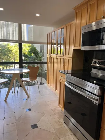 $2,700 | 18181 Northeast 31st Court, Unit 305, Aventura, FL 33160