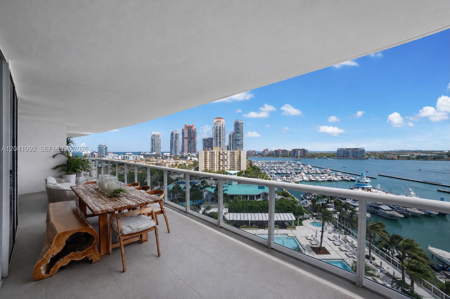 400 Alton Road, Unit 1206 Miami Beach, FL 33139 - Photo 18 of 34