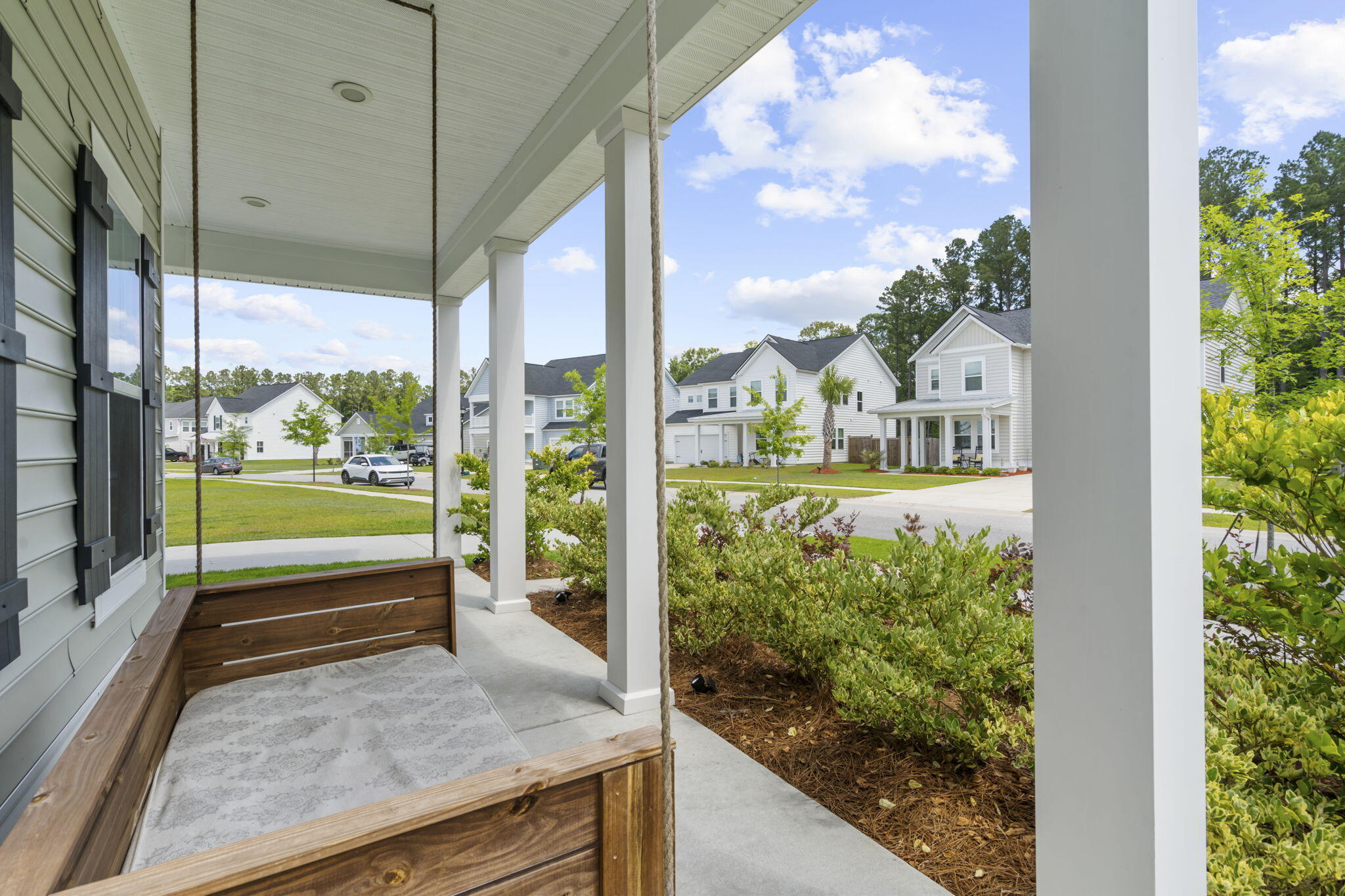 1020 Arrowwood Way Summerville, SC 29485 - Photo 4 of 58 58-web-or-mls-DSC05984