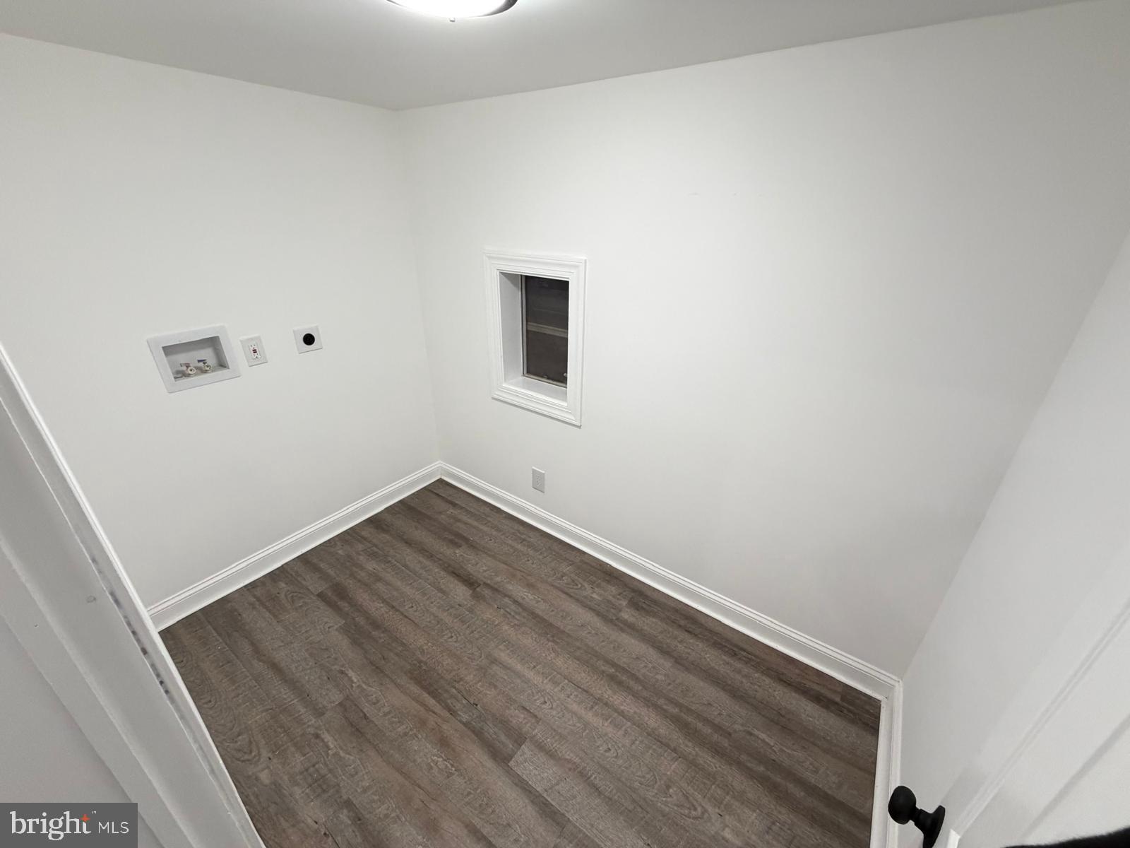 959 Golf Course Road Martinsburg, WV 25404 - Photo 13 of 35 a view of small space with wooden floor