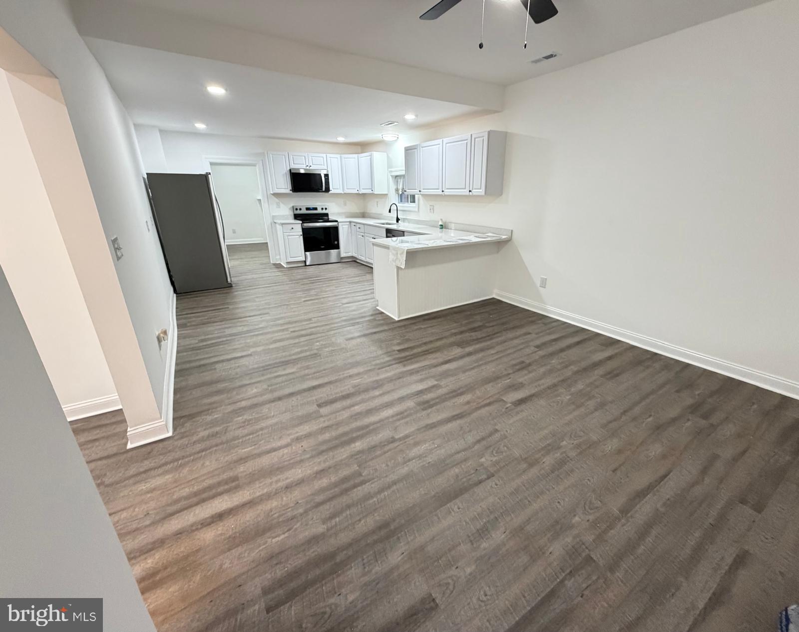 959 Golf Course Road Martinsburg, WV 25404 - Photo 10 of 35