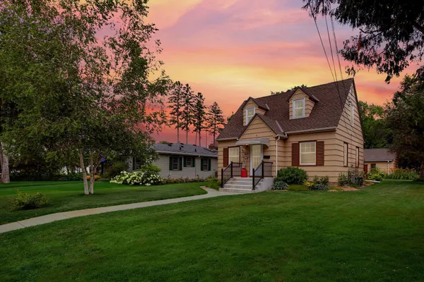 $349,900 | 615 4th Street North, Stillwater, MN 55082