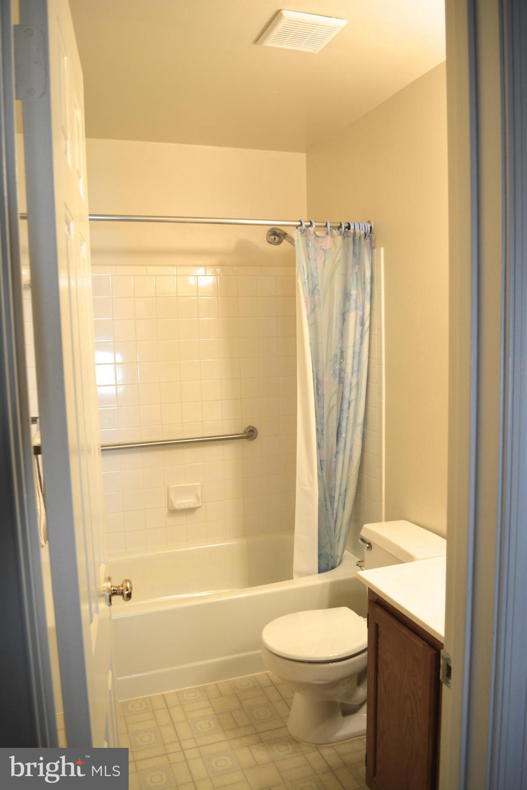 14901 Hatteras Way Silver Spring, MD 20906 - Photo 17 of 30 Bath (Master)