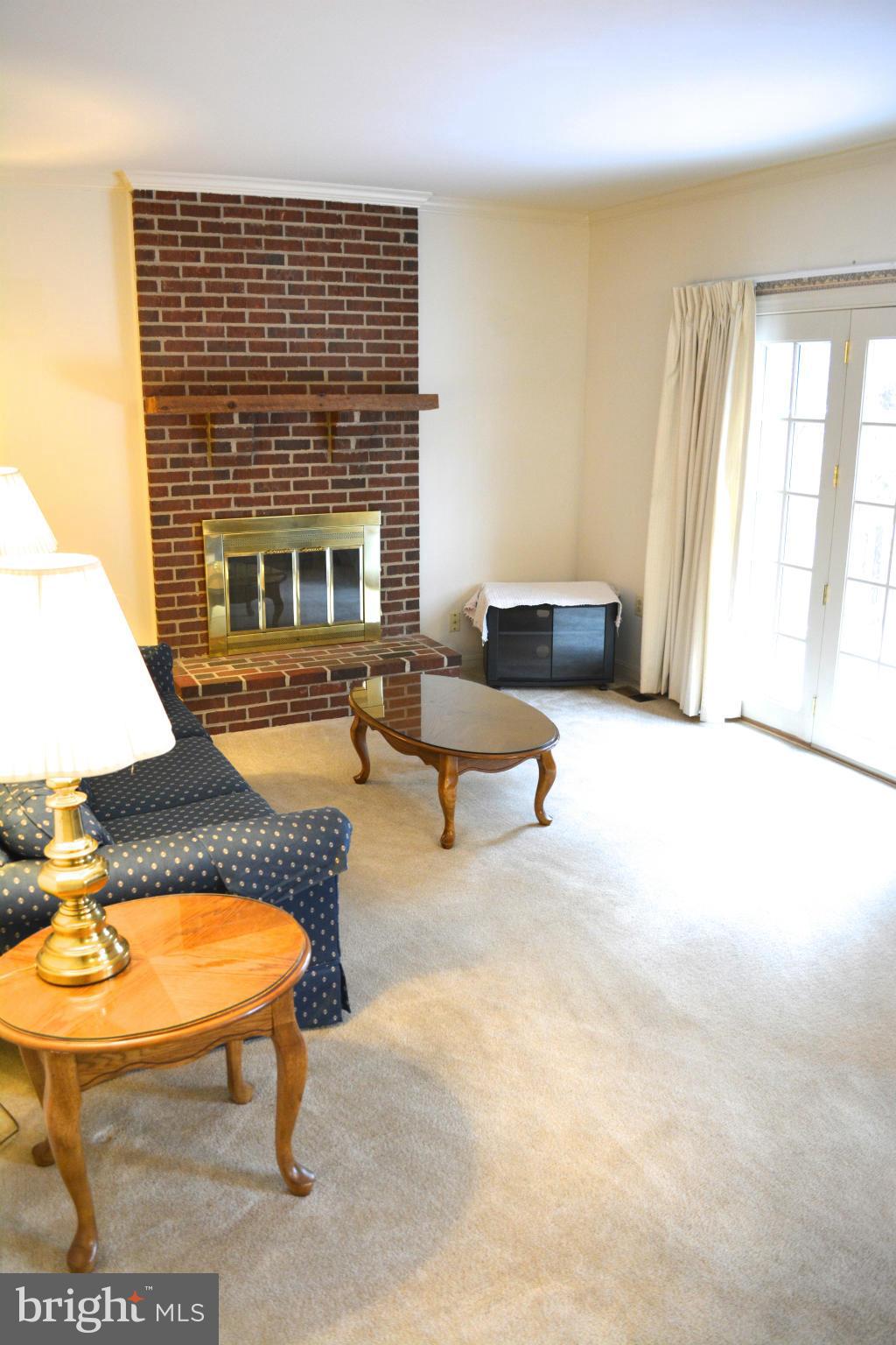 14901 Hatteras Way Silver Spring, MD 20906 - Photo 7 of 30 Family Room