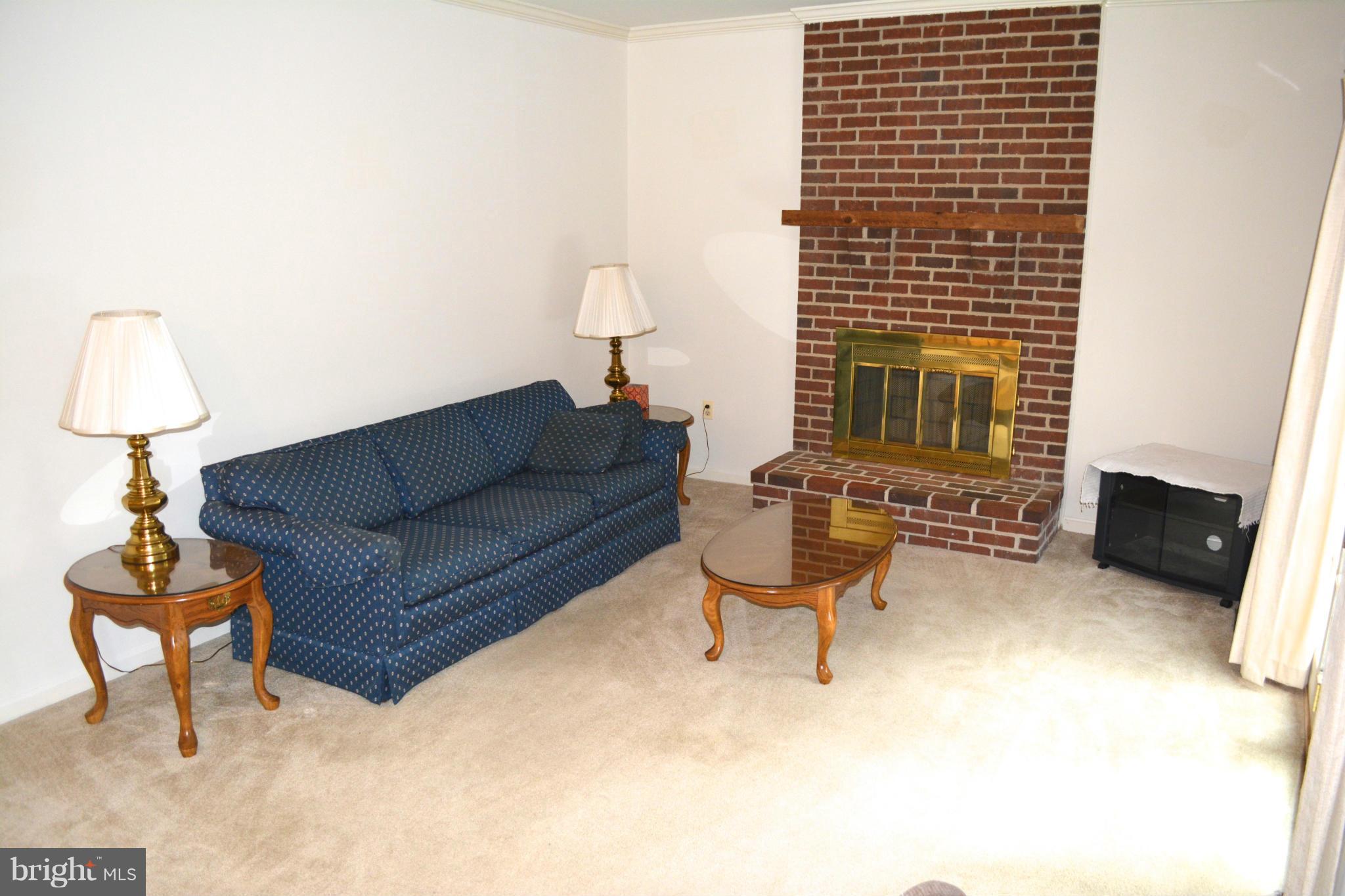 14901 Hatteras Way Silver Spring, MD 20906 - Photo 8 of 30 Family Room