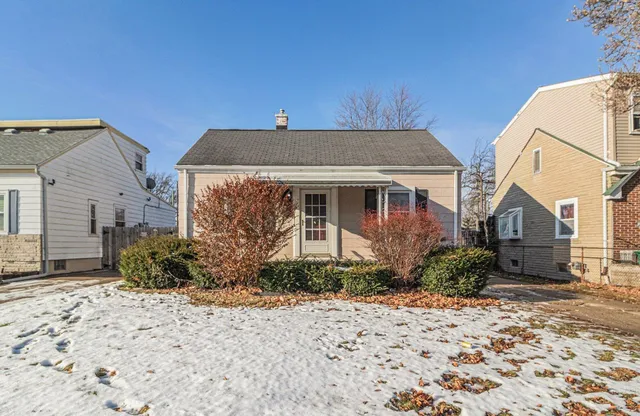 $129,800 | 23135 Melrose Avenue, Eastpointe, MI 48021