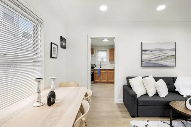 $129,800 | 23135 Melrose Avenue, Eastpointe, MI 48021