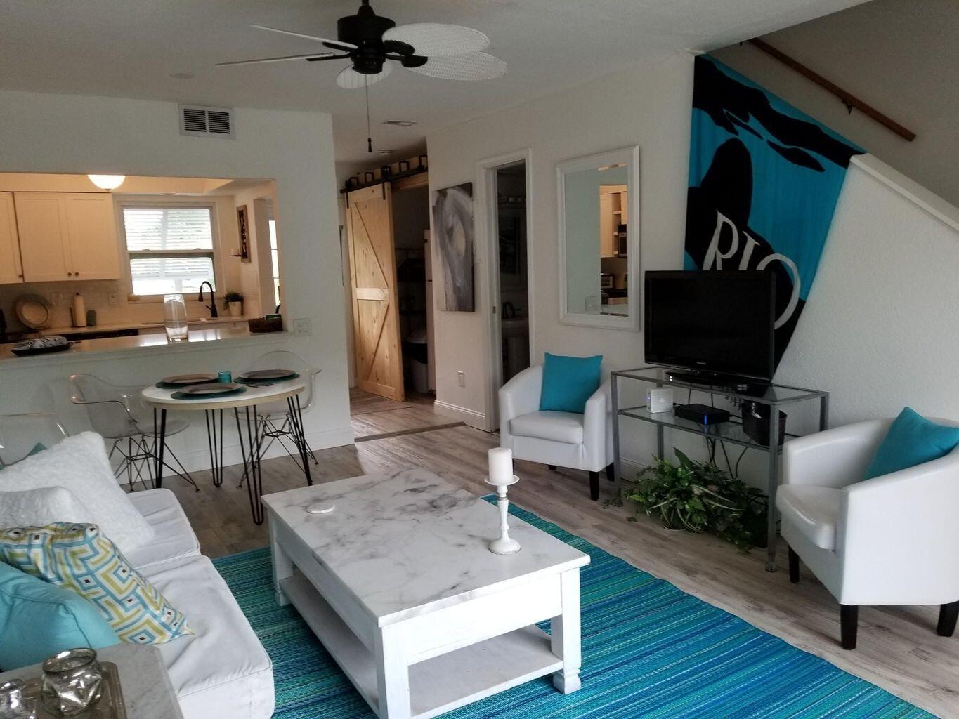 3139 Southeast Indian Street, Unit 7 Stuart, FL 34997 - Photo 4 of 18 Vinyl flooring throughout