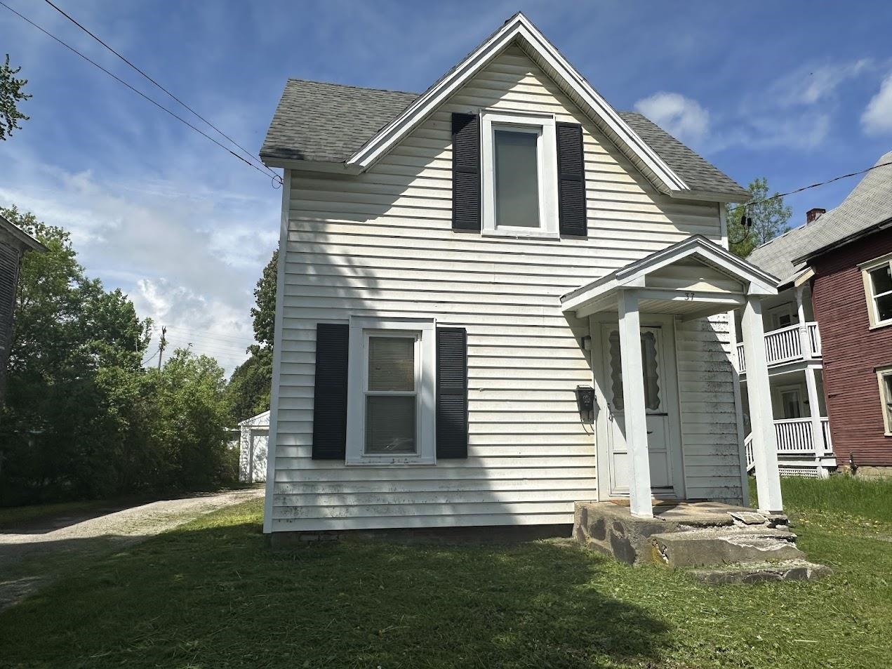 37 Cleveland Avenue Rutland, VT 05701 - Photo 2 of 13