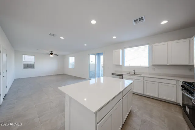 $2,450 | 9540 West Pinchot Avenue, Avondale, AZ 85392