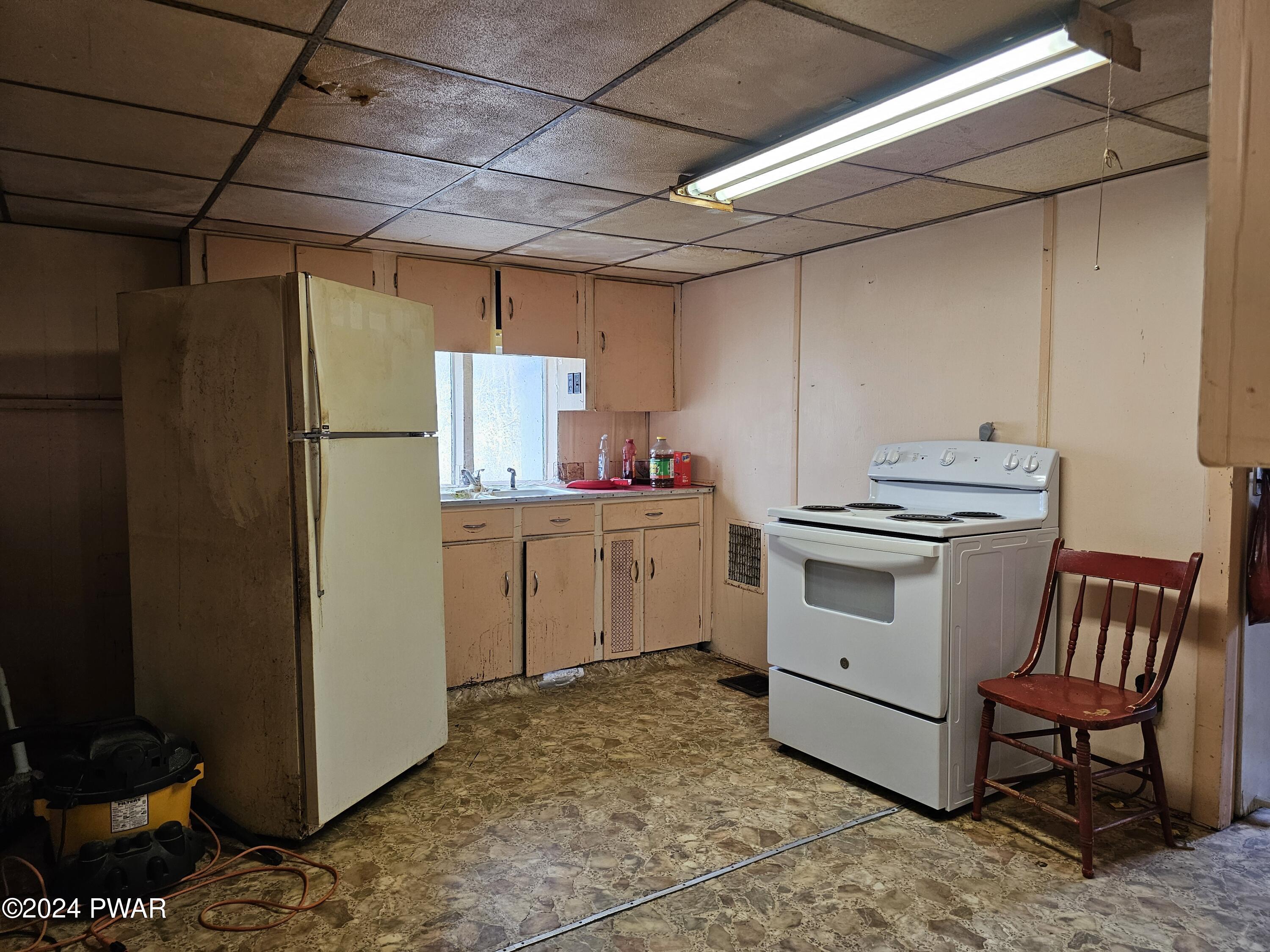 305 East Sterling Road Newfoundland, PA 18445 - Photo 29 of 40