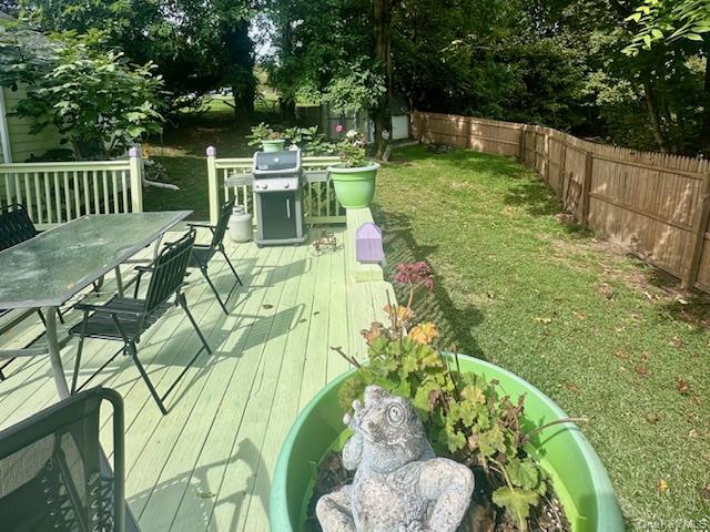 75 Upper Dock Road Kings Park, NY 11754 - Photo 23 of 30 a garden view with a seating space