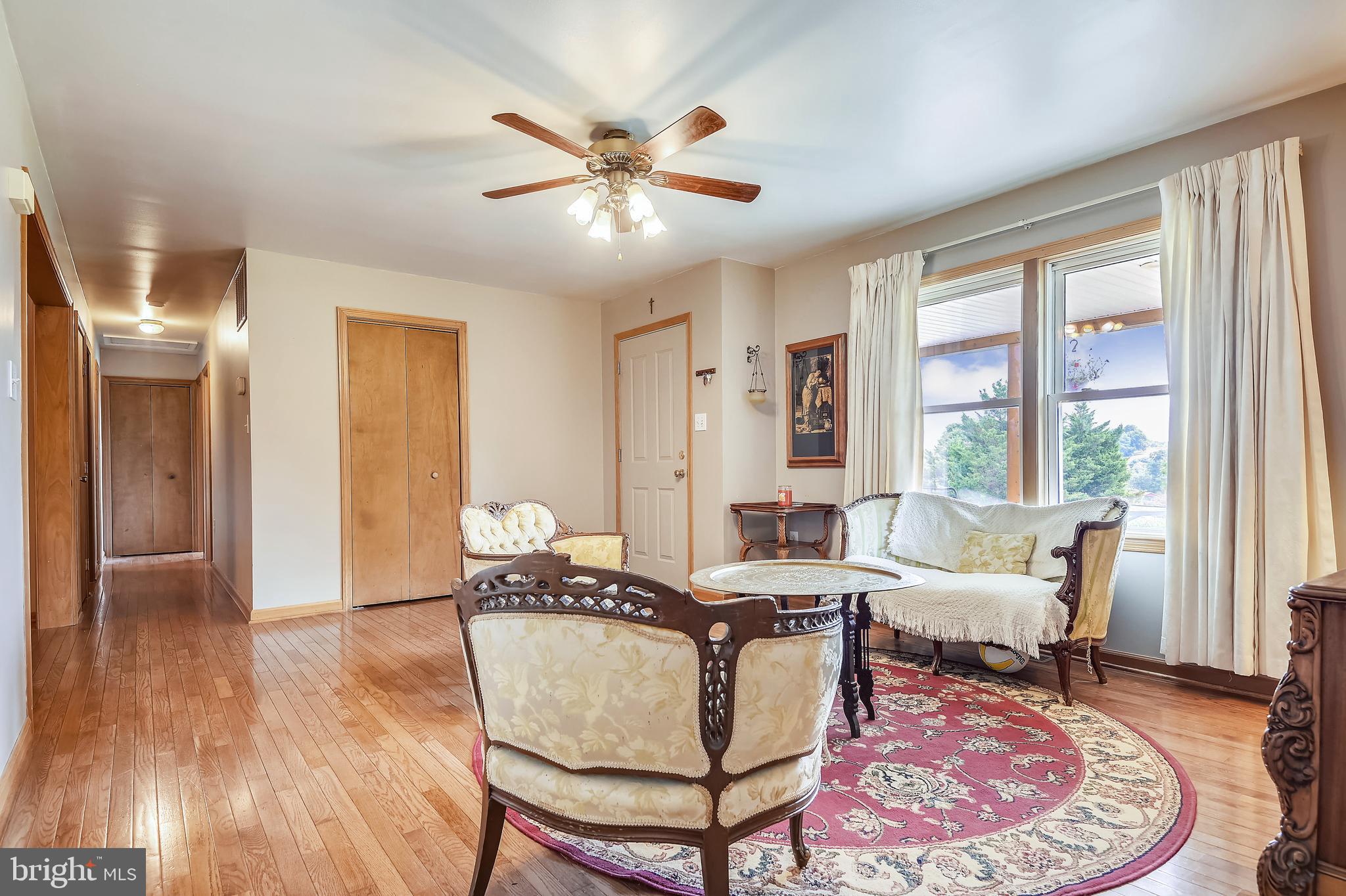 4326 Lineboro Road Manchester, PA 21102 - Photo 2 of 46 Living Room