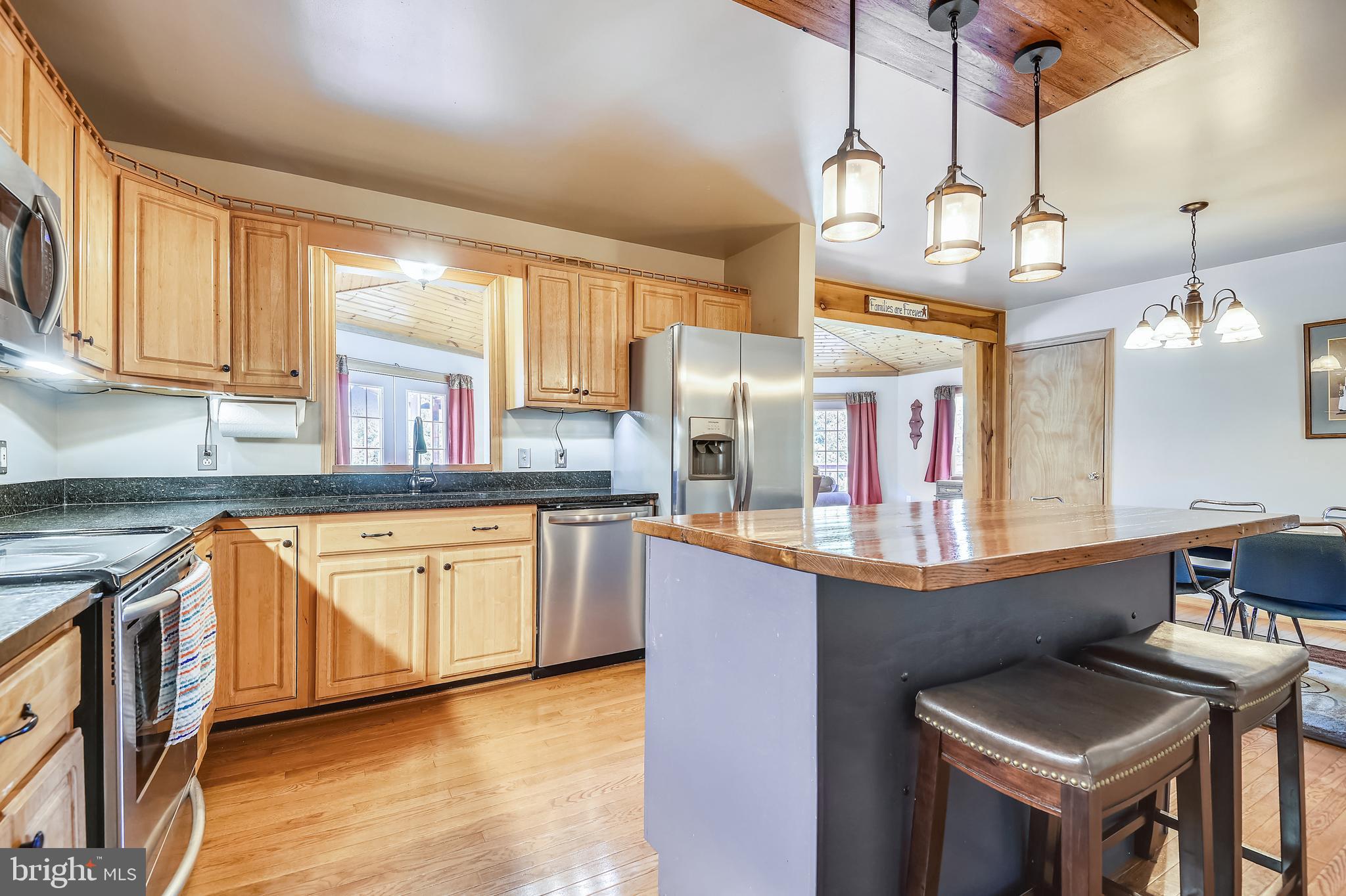 4326 Lineboro Road Manchester, PA 21102 - Photo 4 of 46 Granite, Stainless and Hardwood