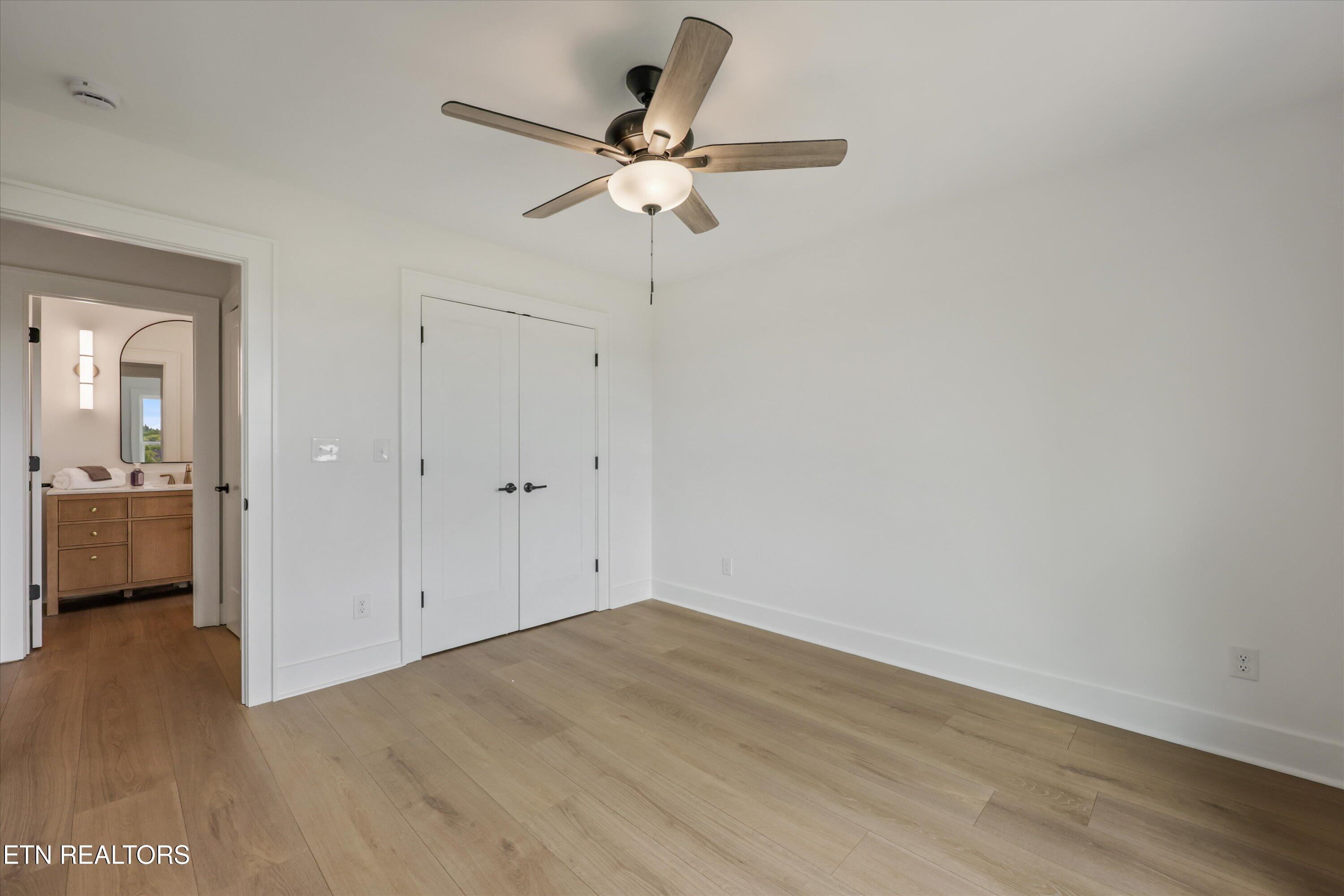 105 Mistletoeberry Road Oak Ridge, TN 37830 - Photo 39 of 60 104-105 Mistletoeberry Rd51