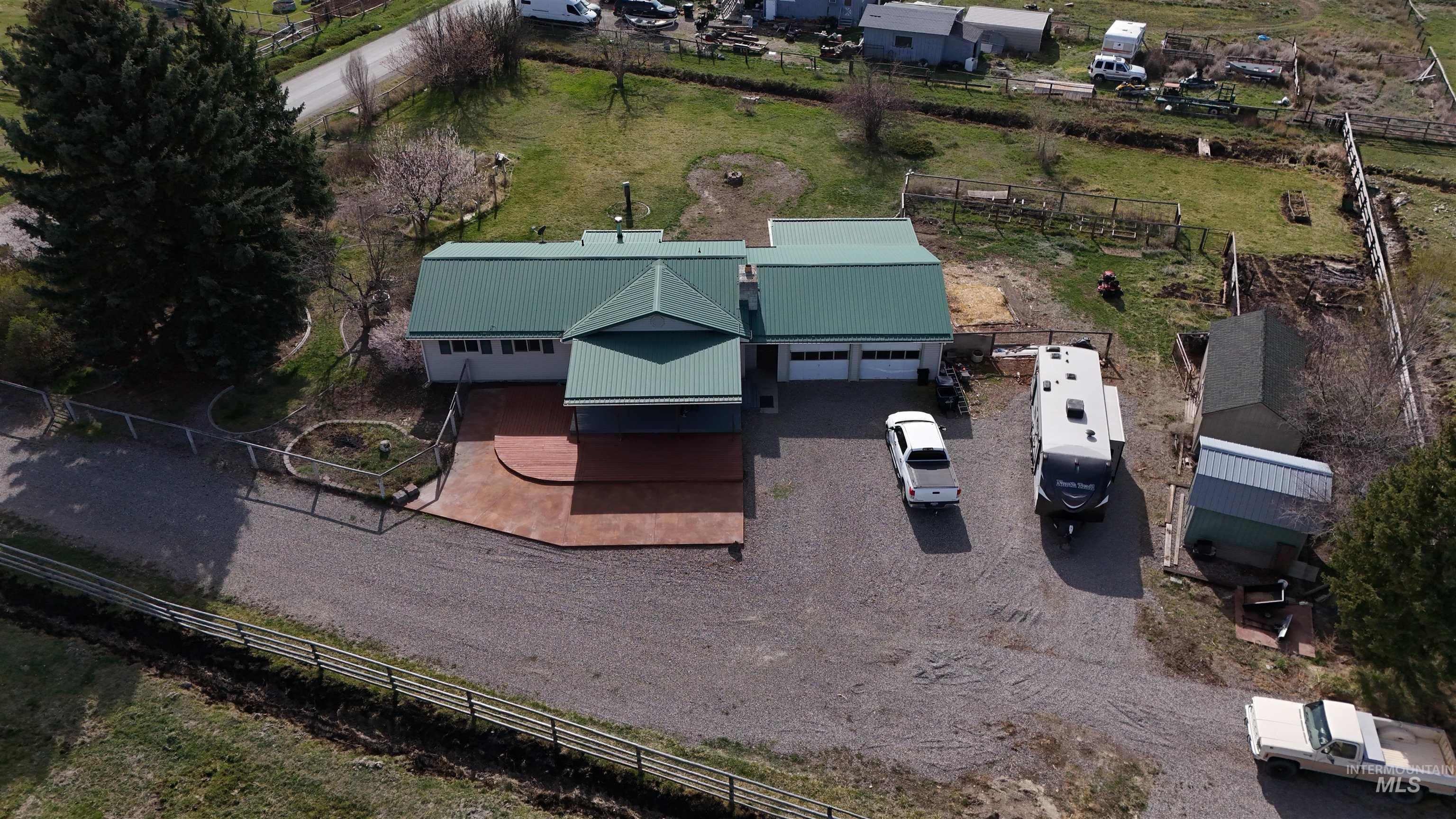 7 Apache Way Salmon, ID 83467 - Photo 5 of 36