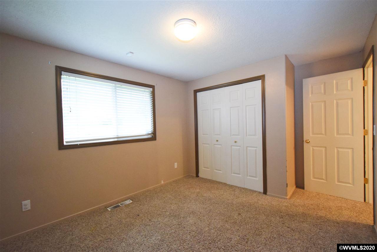 1230 Fabry Road Southeast Salem, OR 97306 - Photo 9 of 22