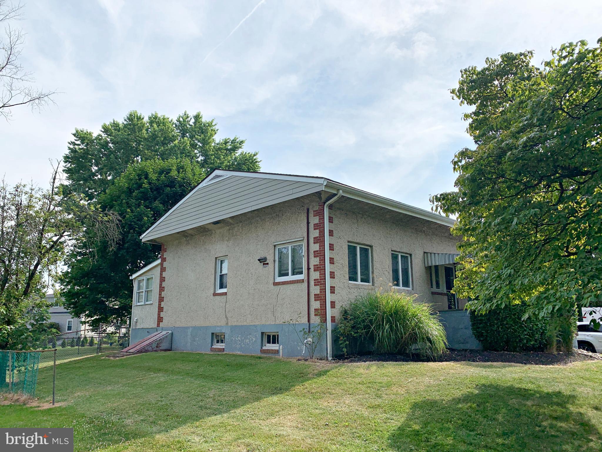 563 Durham Road Langhorne, PA 19047 - Photo 4 of 35 Gallery Image 4