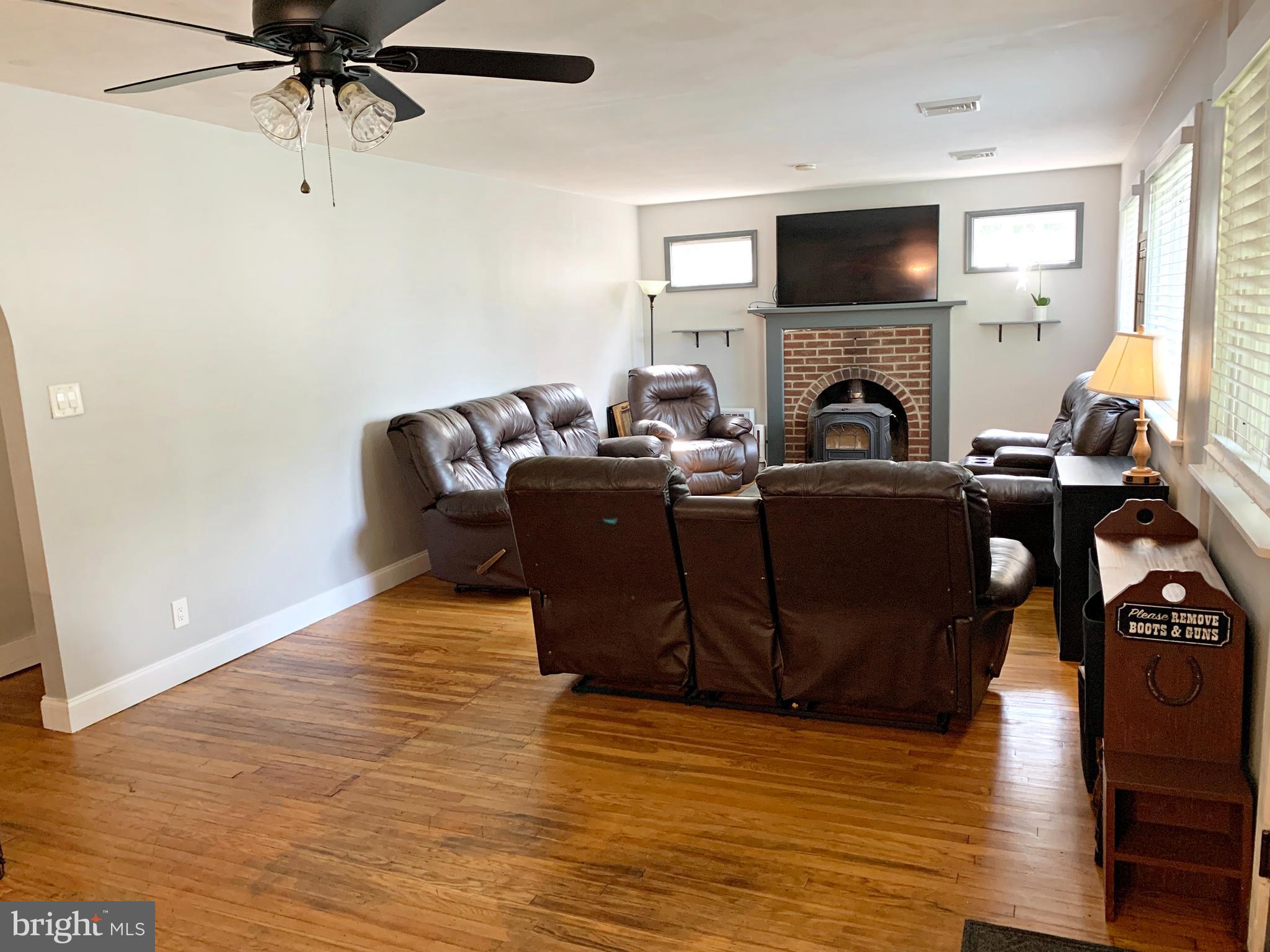 563 Durham Road Langhorne, PA 19047 - Photo 5 of 35 Gallery Image 5