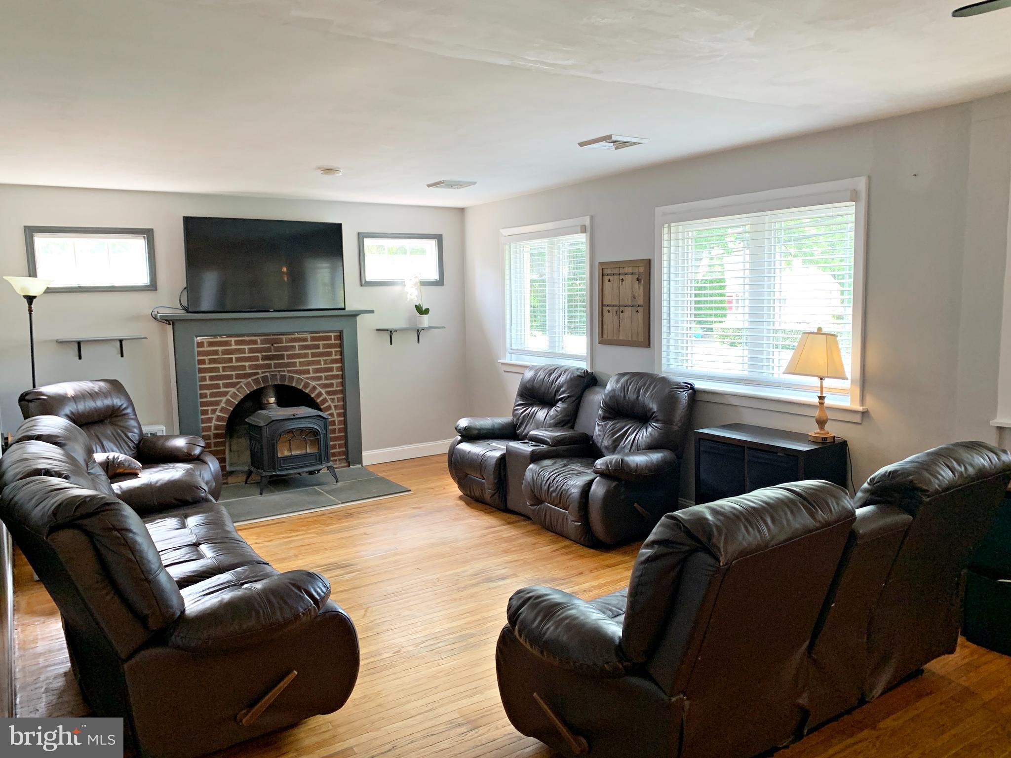 563 Durham Road Langhorne, PA 19047 - Photo 6 of 35 Gallery Image 6