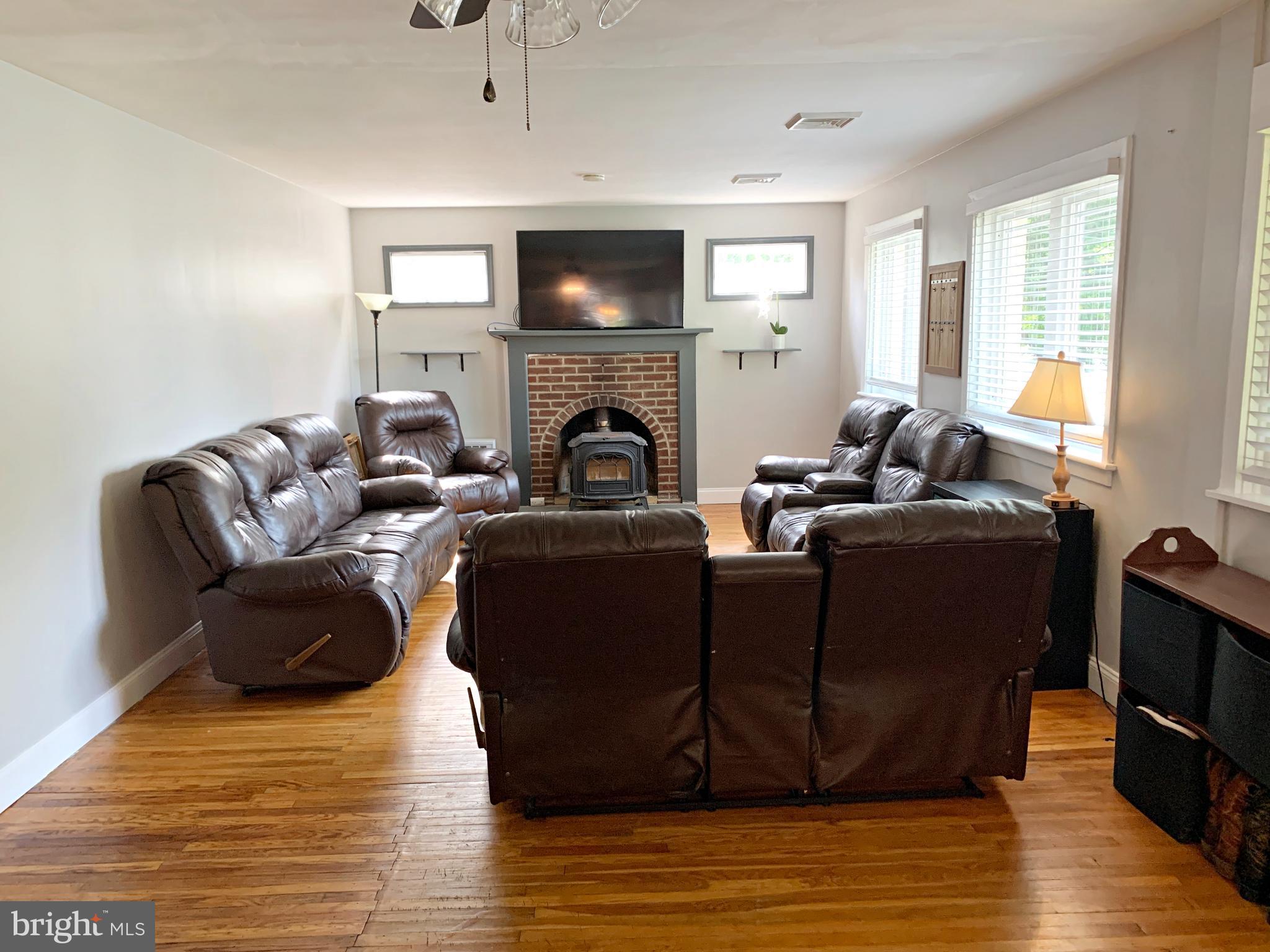 563 Durham Road Langhorne, PA 19047 - Photo 7 of 35 Gallery Image 7