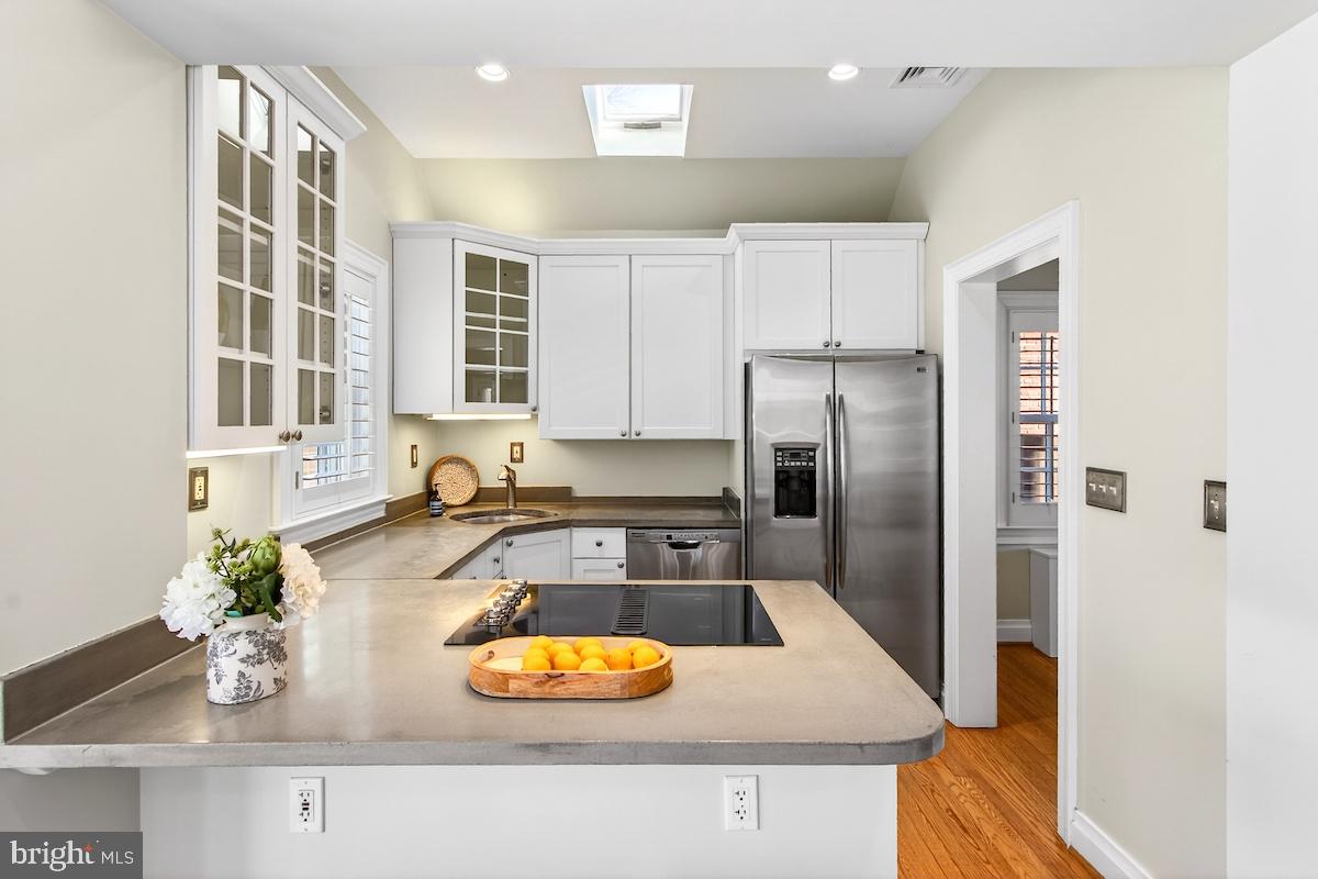 100 East Maple Street Alexandria, VA 22301 - Photo 23 of 114