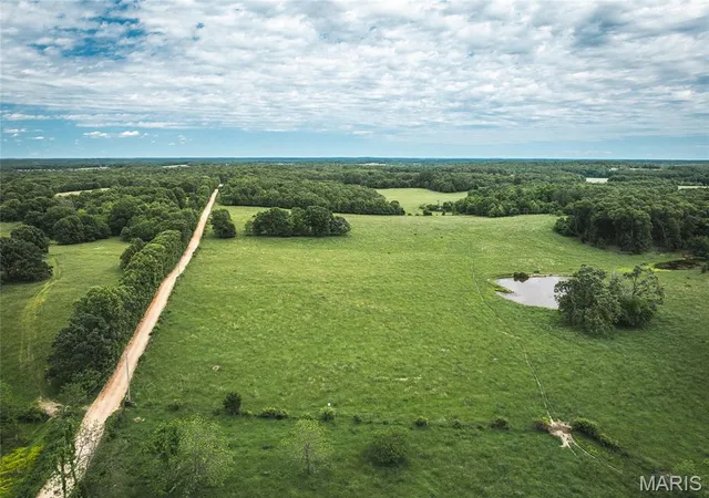 $799,500 | 9815 County Road 2780, Mountain View, MO 65548