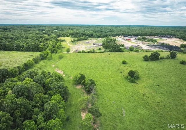 $799,500 | 9815 County Road 2780, Mountain View, MO 65548