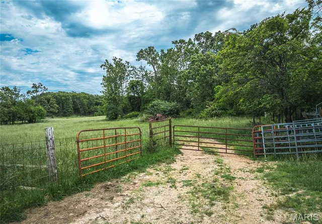 $799,500 | 9815 County Road 2780, Mountain View, MO 65548