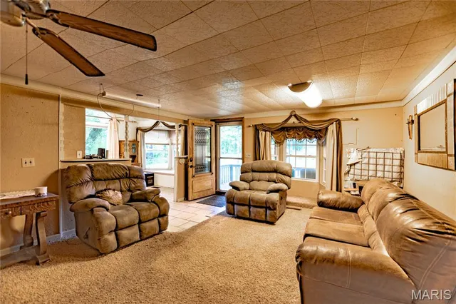 $799,500 | 9815 County Road 2780, Mountain View, MO 65548