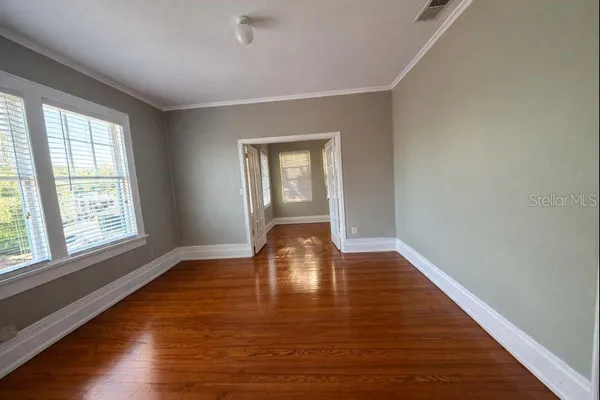 $17 | 725 West Central Avenue, Winter Haven, FL 33880
